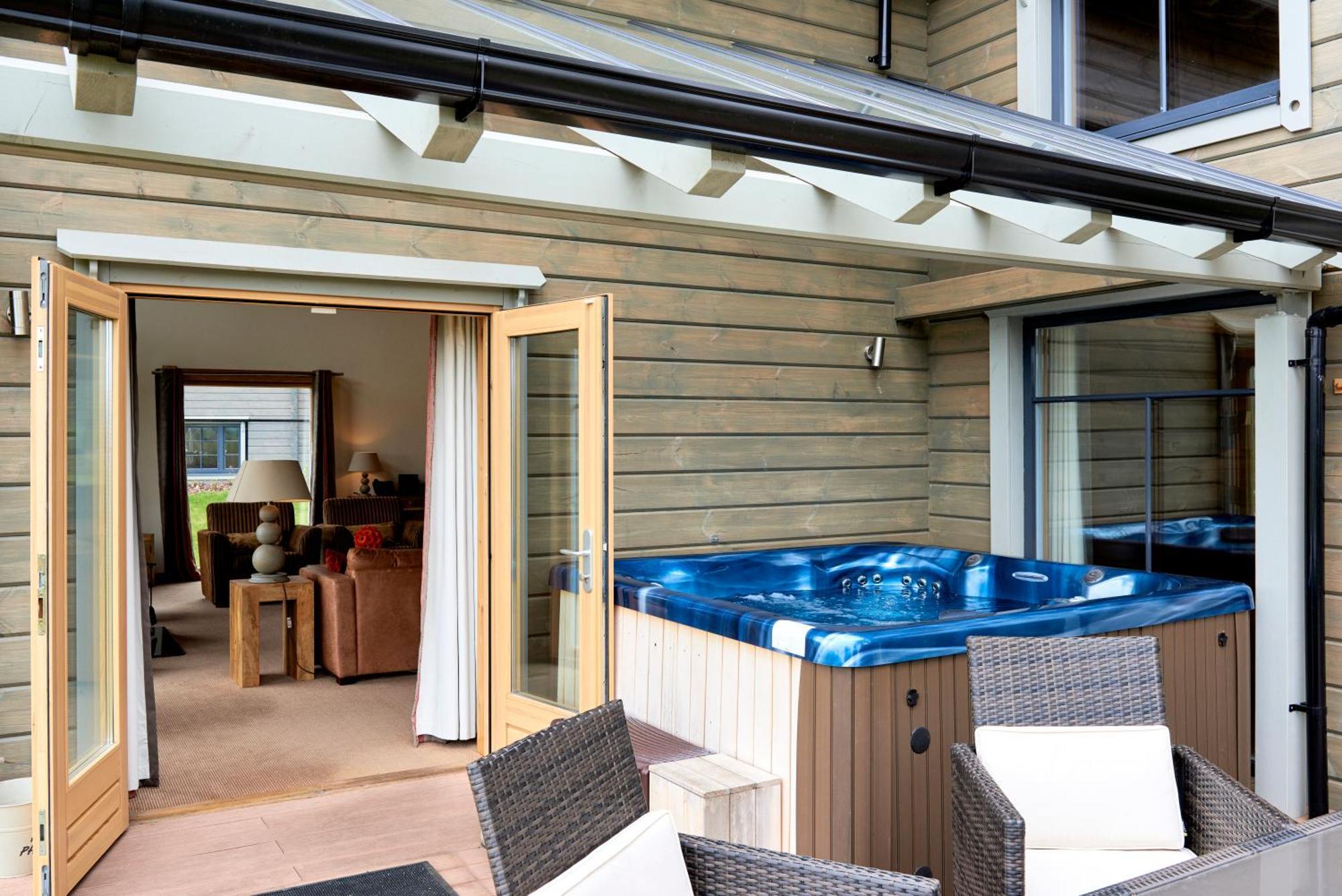 Hunter Lodges By Celtic Manor Newport  Ngoại thất bức ảnh
