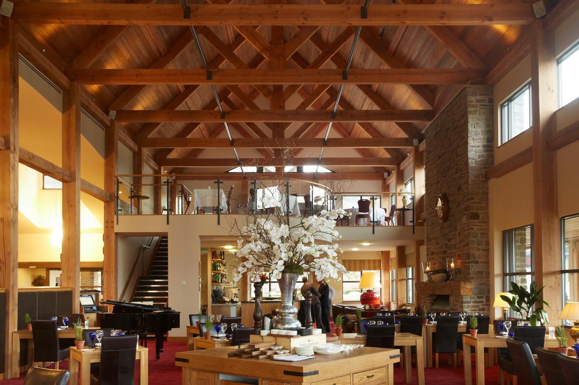 Hunter Lodges By Celtic Manor Newport  Ngoại thất bức ảnh