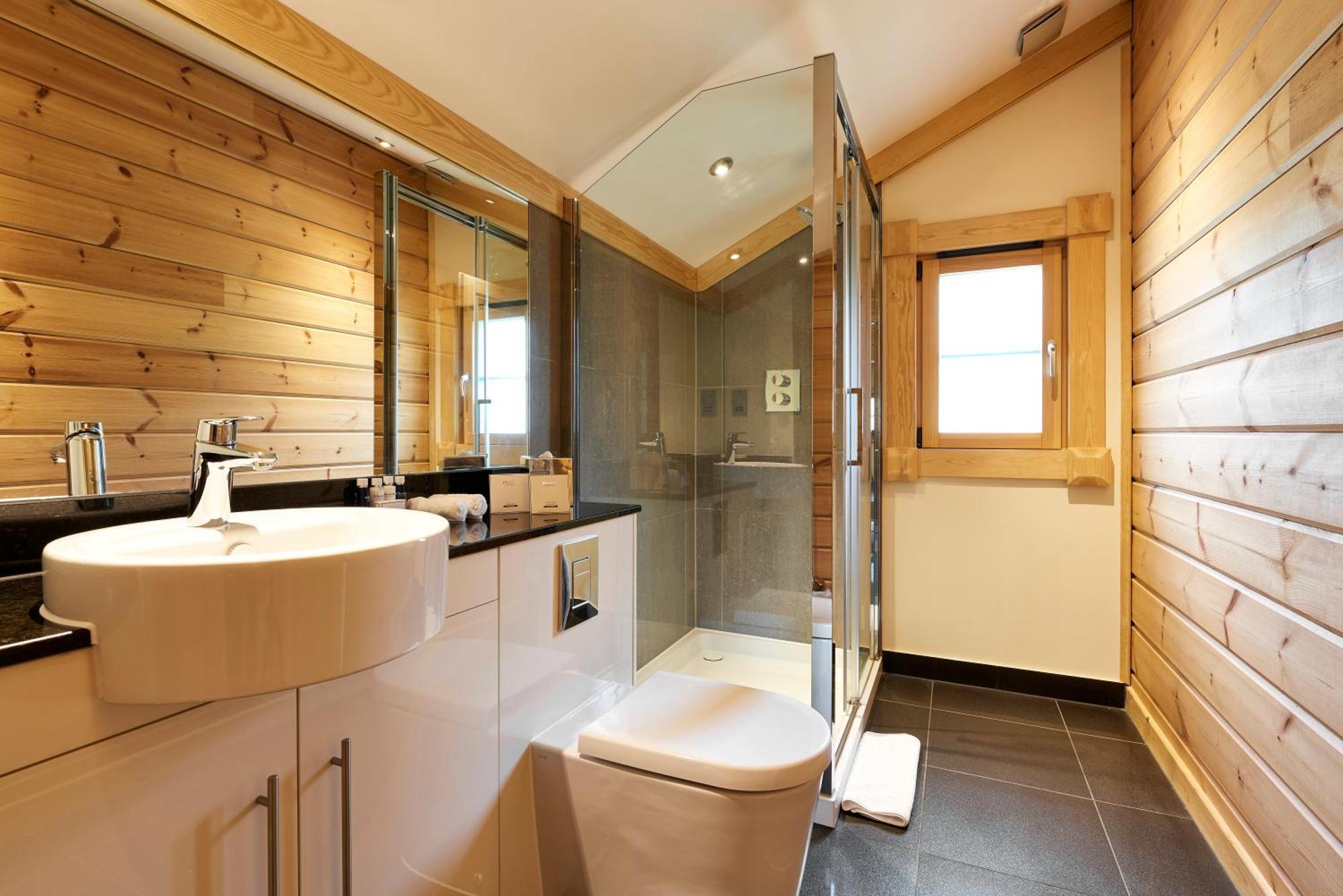 Hunter Lodges By Celtic Manor Newport  Ngoại thất bức ảnh