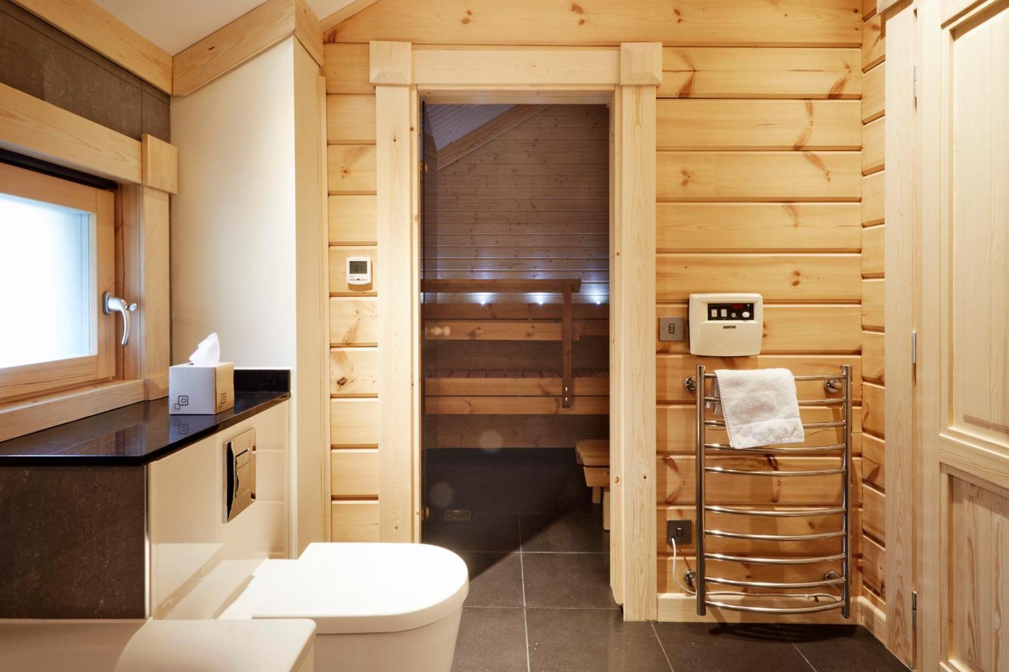 Hunter Lodges By Celtic Manor Newport  Ngoại thất bức ảnh